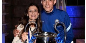 <?php the_title(); ?>