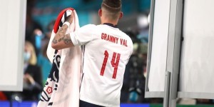 菲利普斯：穿上英格兰球衣就会想起奶奶 会为国家队竭尽全力