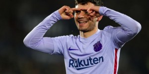 佩德里：莱万训练里表现得像只有19岁 球队今夏的引援很梦幻