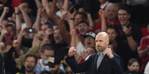 记者：滕哈赫对C罗的处理一石二鸟，索帅朗尼克无法如此杀伐果断