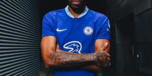 法媒：巴黎有意明夏签下奥巴梅扬，球员对加盟巴黎持开放态度