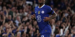 斯特林近6年对红魔20次射门均无果，生涯23战曼联共0球2助攻