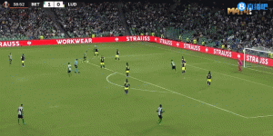 你是永恒的！一个传奇！华金创最年长进球者纪录获盛赞