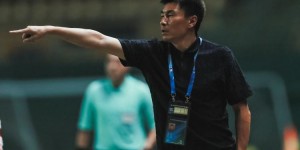 足球报：广州城前途未定在等通知，李玮锋先为球员布置训练任务