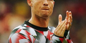 记者：我担心C罗的心理问题 他被曼联抛弃还有在生活中的困难