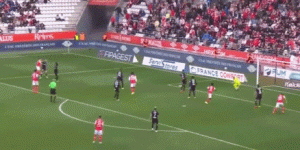 复出即进球！法甲联赛伊东纯也破门&联赛第4球，助兰斯绝杀欧塞尔