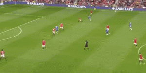 亚伯拉罕过门将后空门不进，这球有没有让你想起托雷斯？