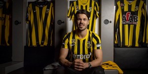 官方：30岁前荷兰国脚范金克尔重返维特斯