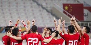 中国足球总结：中超一滩泥，国足负越南，李铁被查..女足问鼎亚洲