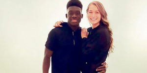 这你不知道吧？阿方索-戴维斯新女友是一名歌手，身材火辣 ?