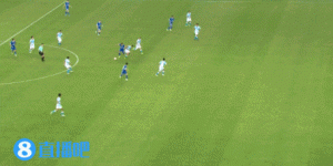 稳！斯坦丘凌空抽射死角破门，三镇开场10分钟取得领先