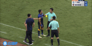 半场-韩佳奇献神扑武卡诺维奇失单刀 梅州客家暂0-0广州城