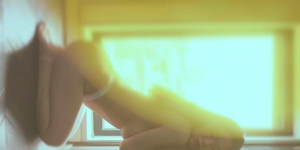 奶罩什麼的最討厭了！「肉慾女體」夏天來了拒穿衣，「無極限尺度」讓人血脈噴張！