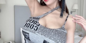 巨乳甜心「安希」比基尼劃船好養眼，超豐滿雙球根本自備浮標！