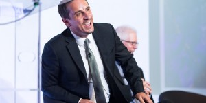 内维尔谈曼联引援：瓦拉内、凯恩和桑乔=冠军