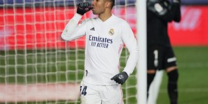 赛季已领九张黄牌！卡塞米罗再染黄将停赛