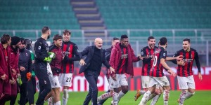 米体：大战在即团结人心，米兰昨天训练结束后举行了烧烤派对