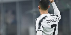 意媒：收官战后，C罗乘坐私人飞机回到了里斯本