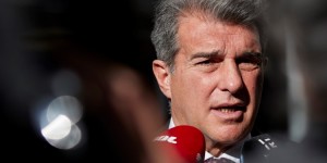 巴萨主席拉波尔塔明天17点30分将召开首场新闻发布会