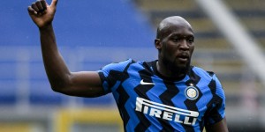 平图斯：卢卡库的体格可以媲美橄榄球运动员，他跑起来几乎拦不住