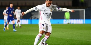 记者：阿扎尔检查结果未发现受伤，缺阵因右大腿肌肉轻微过载