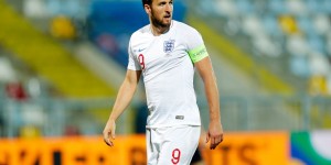 罗宾逊：凯恩会根据情况调整踢法，他在三狮回撤因队友够强