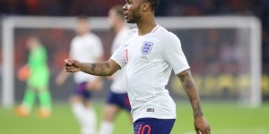 斯特林：向所有球迷送上爱心，你们一直与我们同在