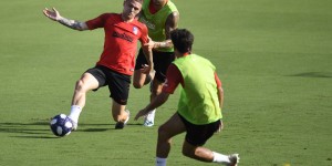 镜报：马竞为特里皮尔标价3000万镑，西蒙尼不愿放走他