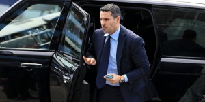 <?php the_title(); ?>