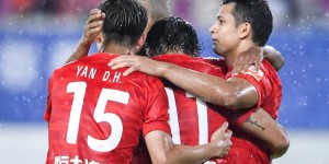 津媒：中超跨年并适当压缩赛程，这套“组合拳”是比较可行的方案