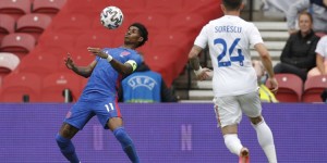 拉什福德：C罗刚出道时喜欢带球，现在他成为了球场上的野兽