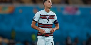 C罗本场数据：5次过人4次成功，三项数据全场最高