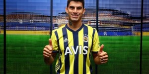 意天空：热那亚与费内巴切谈判，寻求签回旧将佩罗蒂