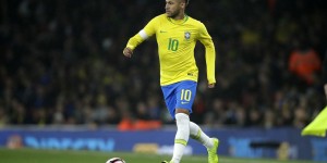 内马尔：梅西的技术是世界上最出色的 每个球员都想和他一起踢球