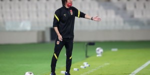 北青：密集赛程平添受伤几率，如何保护国脚和调整状态让李铁头疼