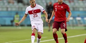 邮报：热刺阿森纳加入穆尔杜尔竞争行列，萨索洛标价1500万欧