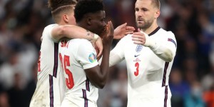 天空：一男子对英格兰失点球员种族歧视，目前已被拘捕