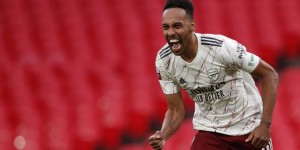 前枪手前锋：曼城应该签下奥巴梅扬，他的终结能力和凯恩一样好