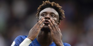 罗马诺：罗马谈妥4000万欧加浮动引进亚伯拉罕，但球员尚未点头