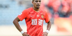 记者裴力：恒大国脚面临双重压力，担心球队无法打完赛季甚至解散