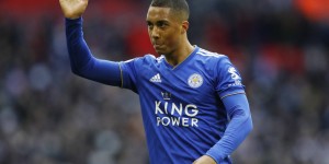 世体：巴萨有意蒂莱曼斯，但其并非球队的优先选项