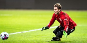 TA：巴塞尔曾报价卡里乌斯，但球员未同意个人条款不愿降薪