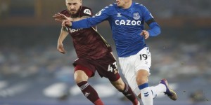 回声报：J罗未与波尔图谈妥转会，埃弗顿正为他寻找新下家