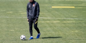 津媒：国足沙迦备战时间“充裕”，未来12强赛应展示“脱贫”成效