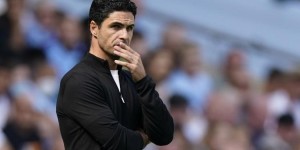 镜报：在对阵诺维奇的比赛前，阿尔特塔将两位青训小将调入一线队