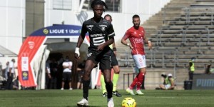 阿斯：卡马文加加盟皇马，给巴尔韦德等中场队员带来巨大竞争压力