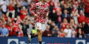 英媒：若C罗赢得金球奖或帮曼联捧起欧冠，那么他将得100万镑奖金