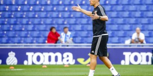 小内维尔：我也曾在曼联输过5球，但那时没有10亿人在社媒骂我们