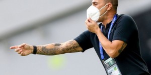 粤媒：卡帅胜率仅高于斯科拉里 为广州队培育年轻球员是最大功绩