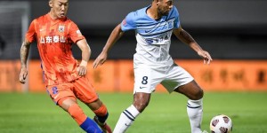 足球报：登贝莱未在欧洲找到合适球队，将履行完与广州城合同